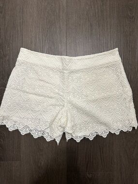 elevenses White Lace-Trim Shorts